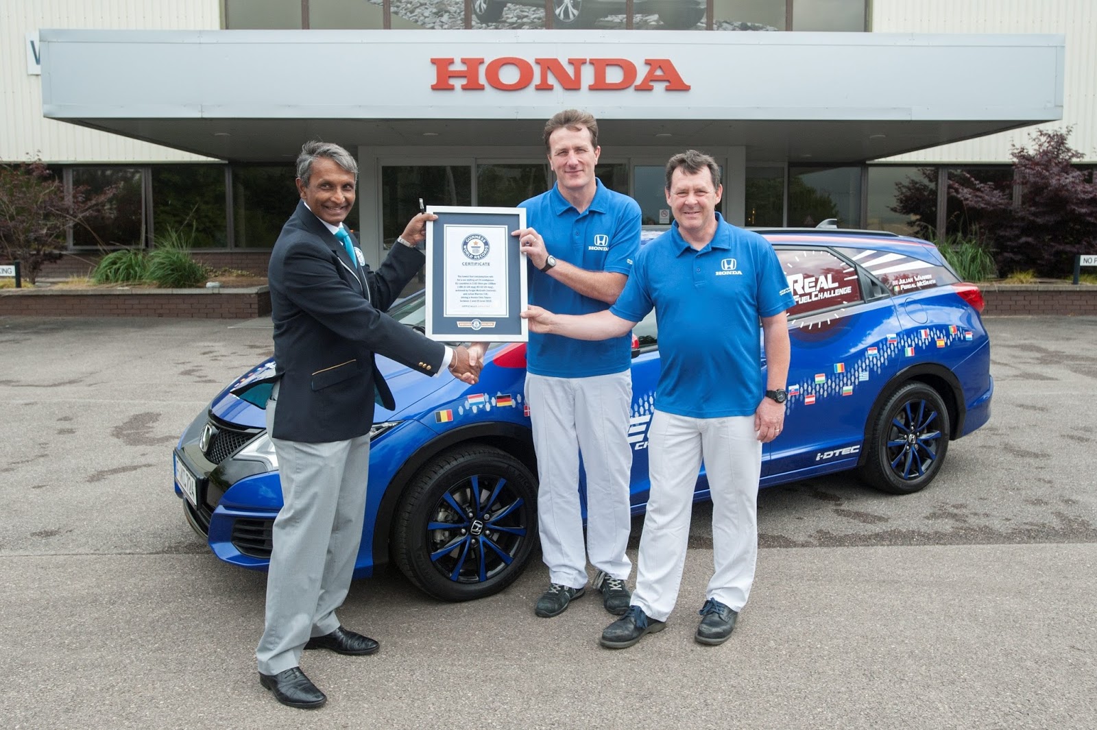 honda2BGuiness World Record H Honda σπάει ρεκόρ Γκίνες στην κατανάλωση: 2,8 l/100 km