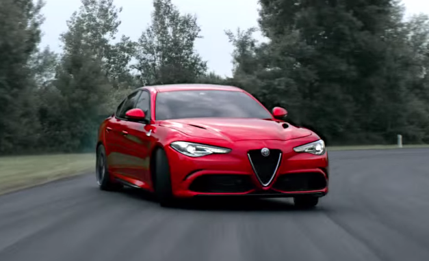 Alfa Romeo Giulia Άκου ΚΑΘΑΡΑ τον μπάσο ήχο της Giulia
