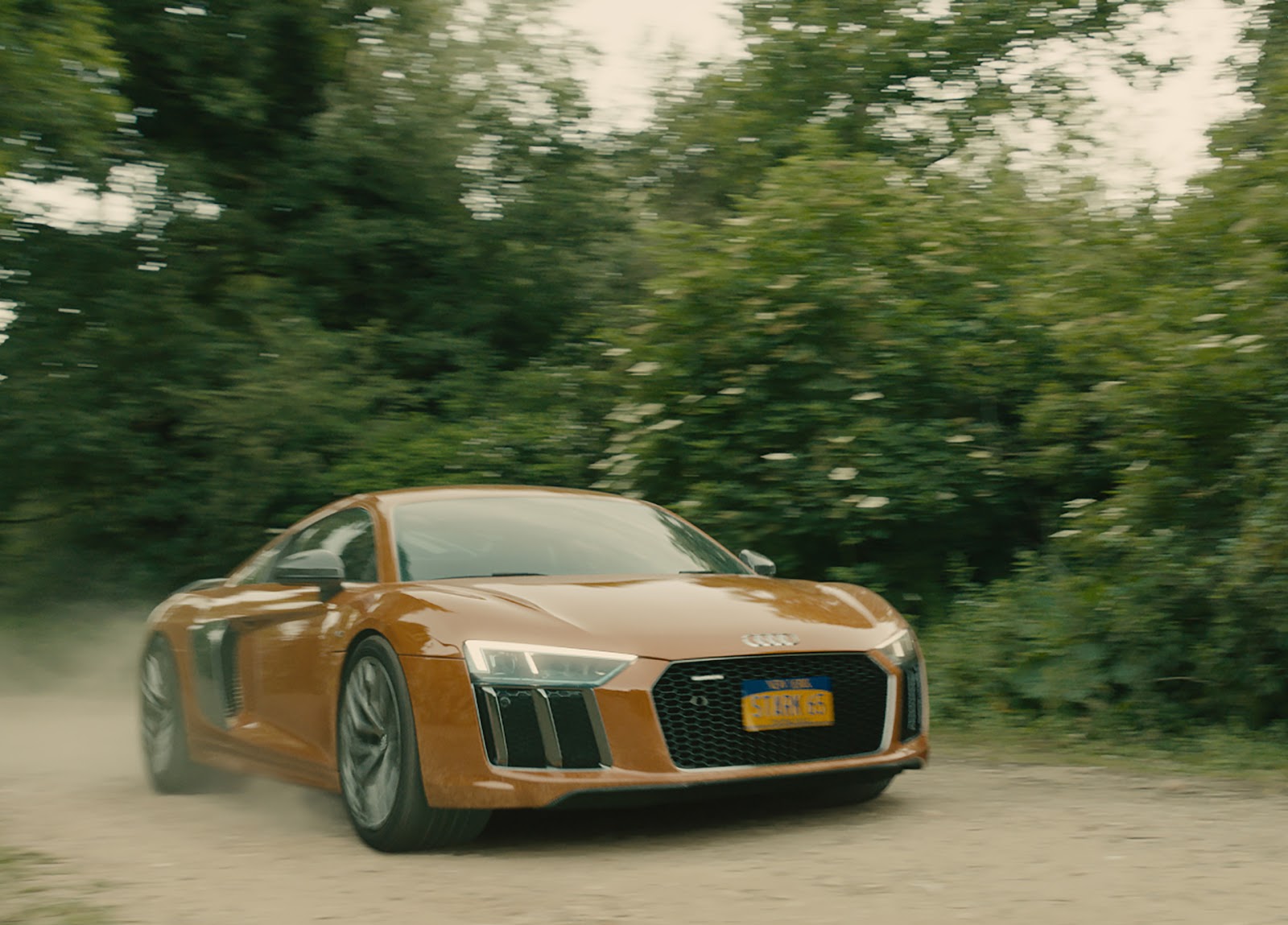 Tony Stark drives the new Audi R8 in Avengers Age of Ultron Απονέμουμε τα Όσκαρ αυτοκινήτου