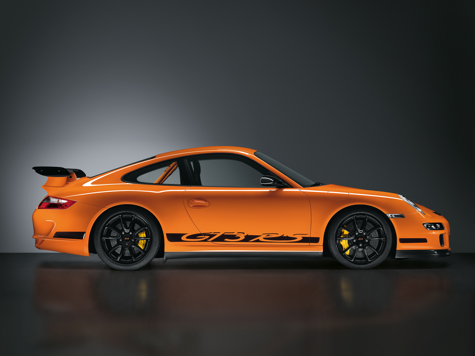 porsche2Bgt32Brs Δες το κατέβασμα της χρονιάς σε μια Porsche 911 GT3 RS που ντριφτάρει χωρίς οίκτο