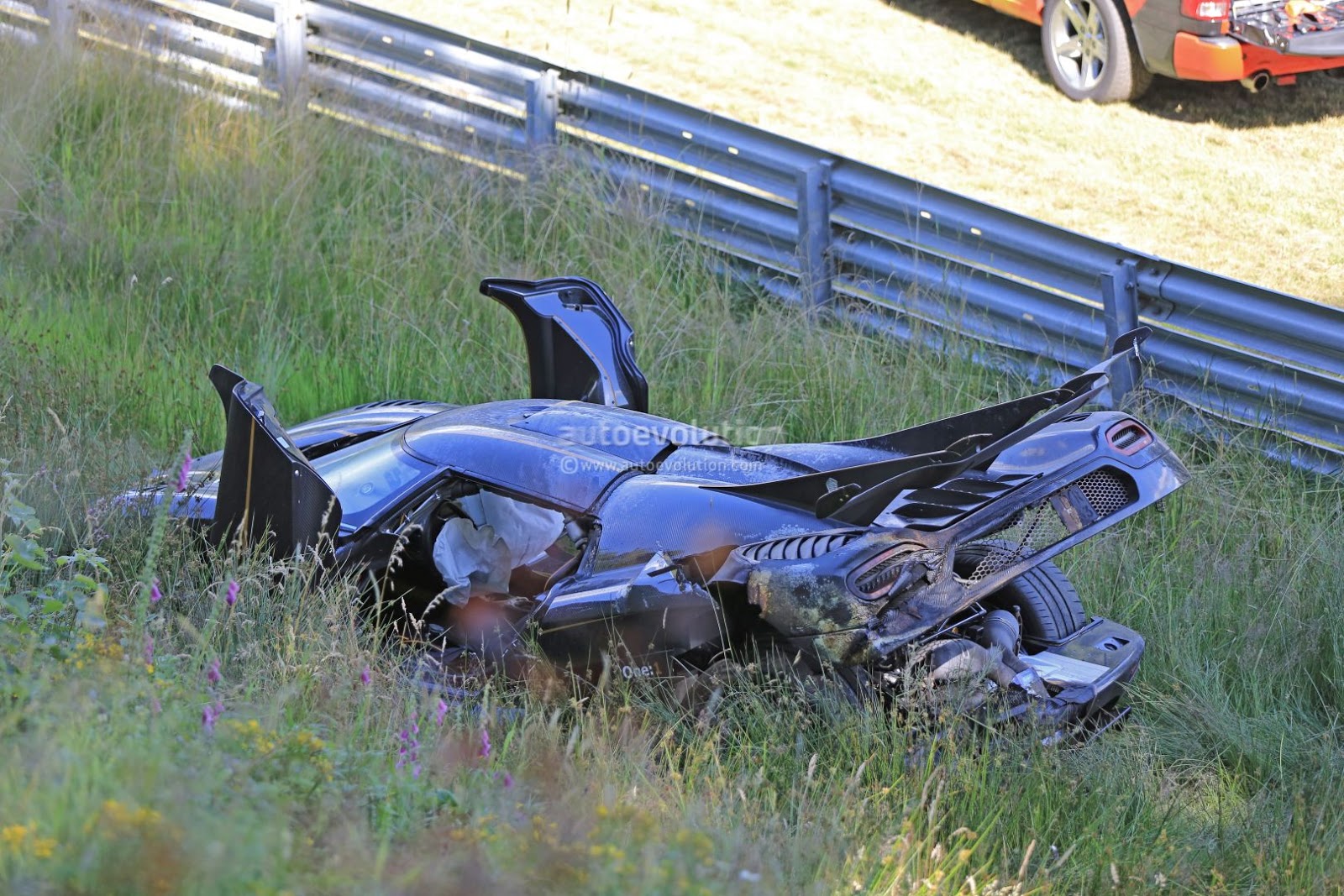 koenig2 Ο Koenigsegg ξαναφτιάχνει το One:1 που διαλύθηκε στο Nurburgring