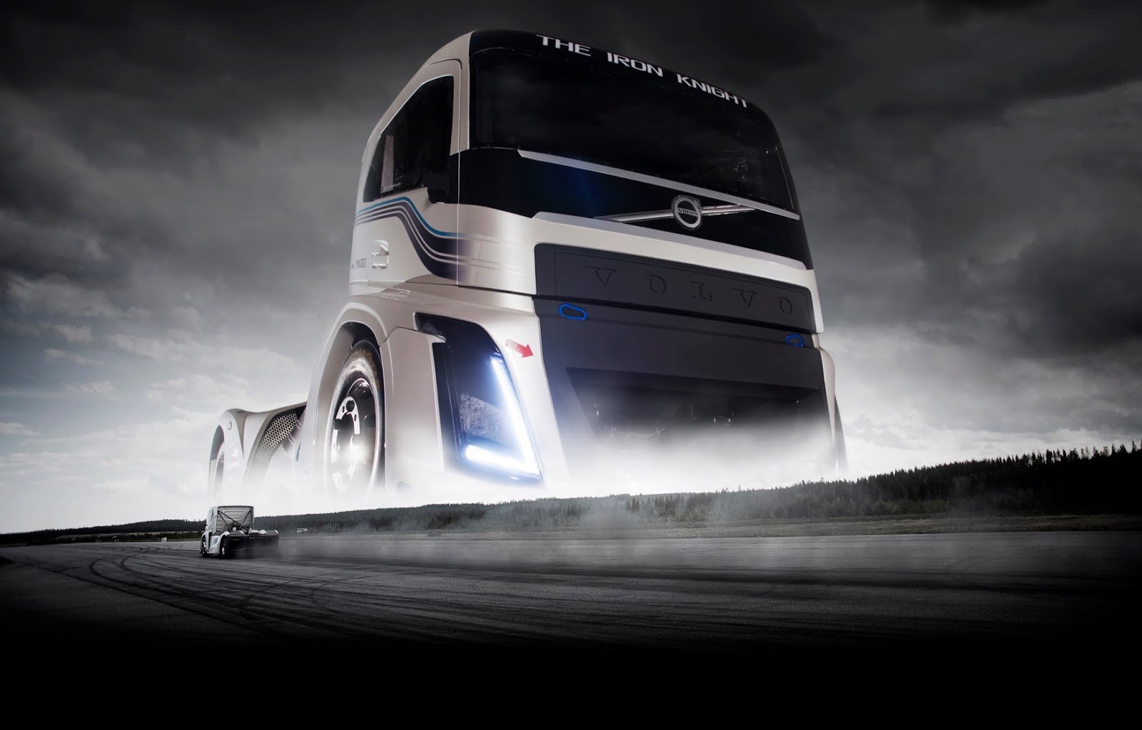 iron knigth Το Iron Knight της Volvo Trucks είναι το ταχύτερο φορτηγό του κόσμου