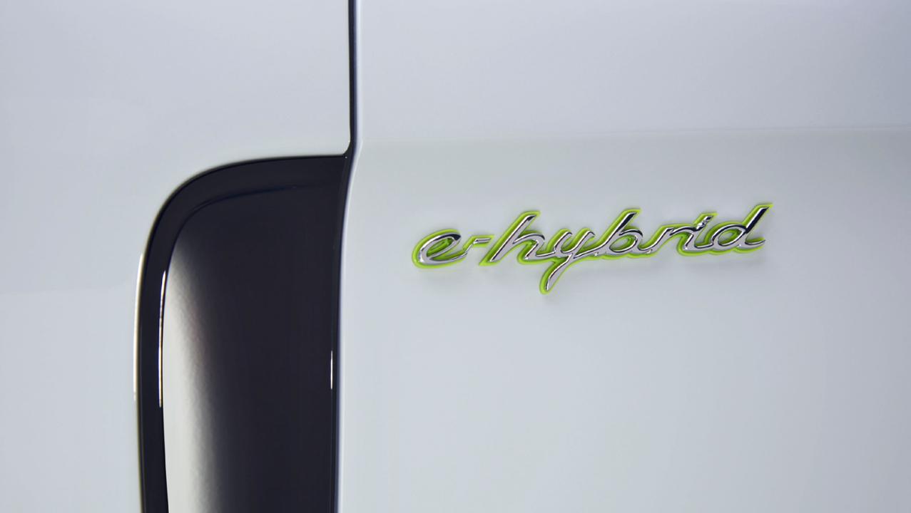 low panamera 4 e hybrid 2016 porsche ag2B252892529 Πρεμιέρα για την υβριδική έκδοση της Panamera και την 911 GT3 Cup στο Παρίσι