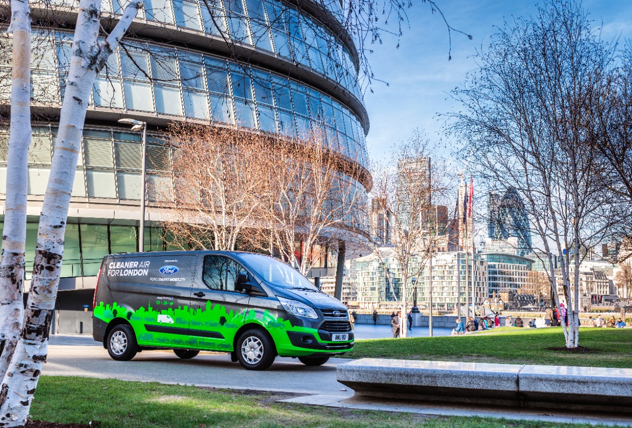 Ford Transit PHEV 2 1 Η Ford και το Λονδίνο ενώνουν τις δυνάμεις τους, για τη βελτίωση της ποιότητας του ατμοσφαιρικού αέρα!