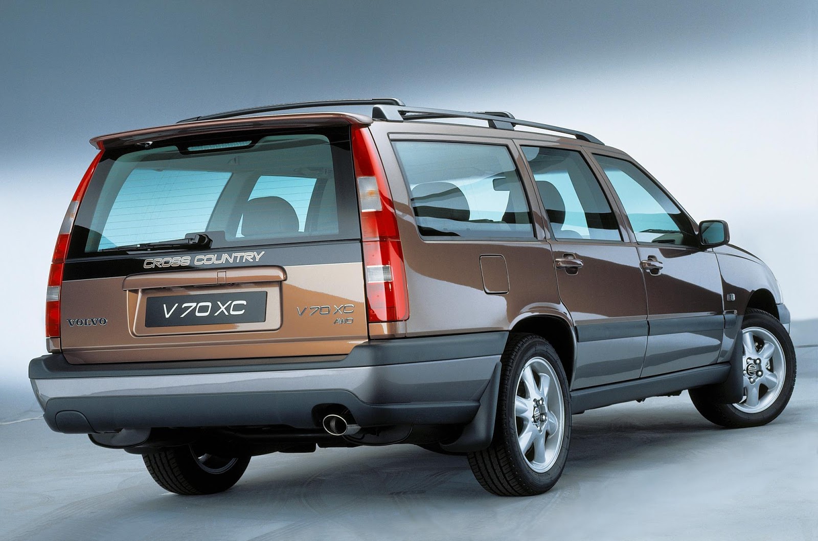 V70XC Η Volvo γιορτάζει είκοσι χρόνια προηγμένης τετρακίνησης