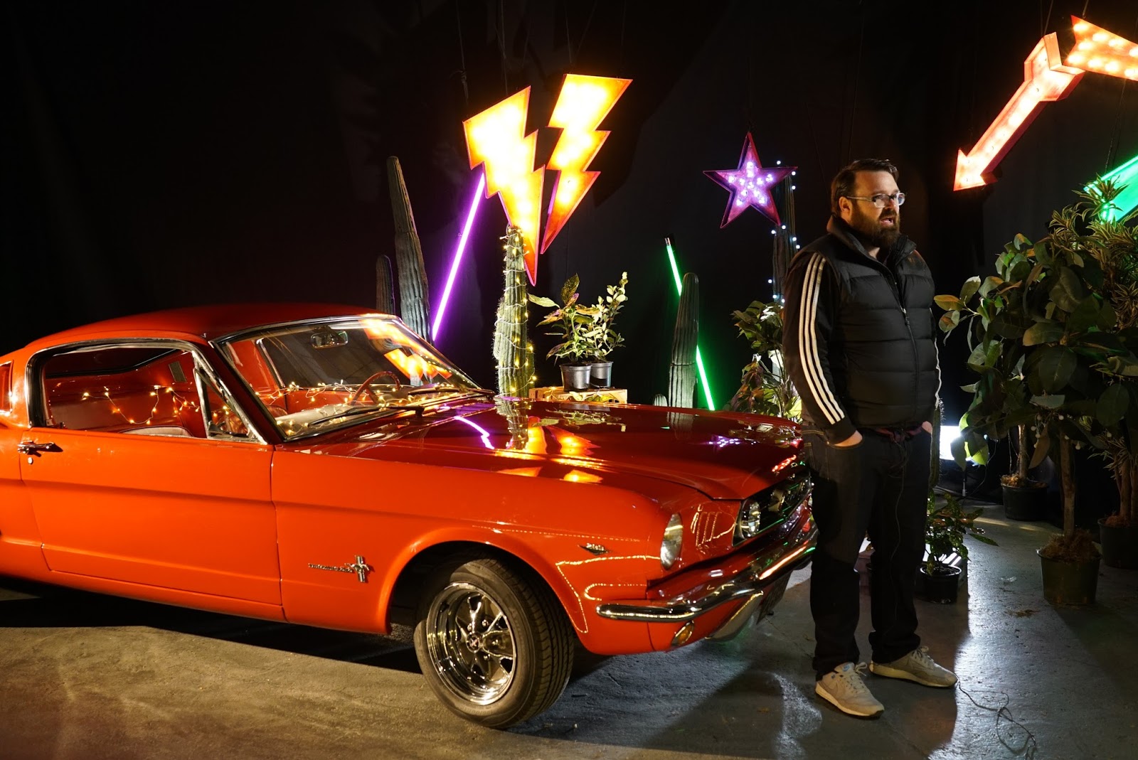 tinder mustang3 ‘Ραντεβού στα Τυφλά’ με μία Ford Mustang μέσα από την εφαρμογή Tinder