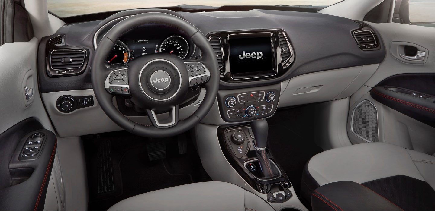 2017 Jeep Compass VLP Gallery Limited Interior Dash Left Side. Νέο Jeep Compass ή μήπως Mini Grand Cherokee;
