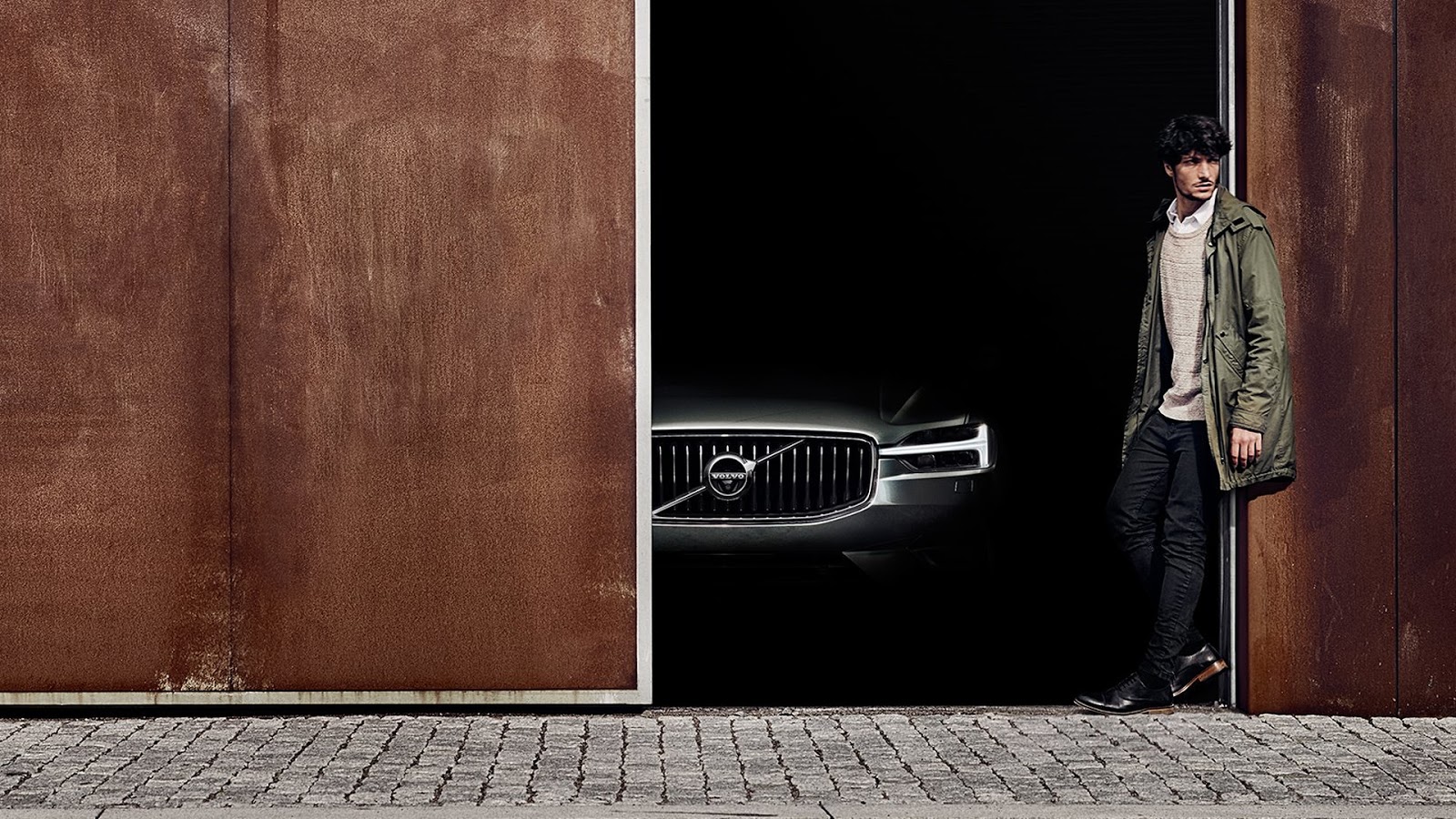 2018 volvo xc60 teaser Το Νέο Volvo XC60 θα προβλέπει και θα αποφεύγει την σύγκρουση!