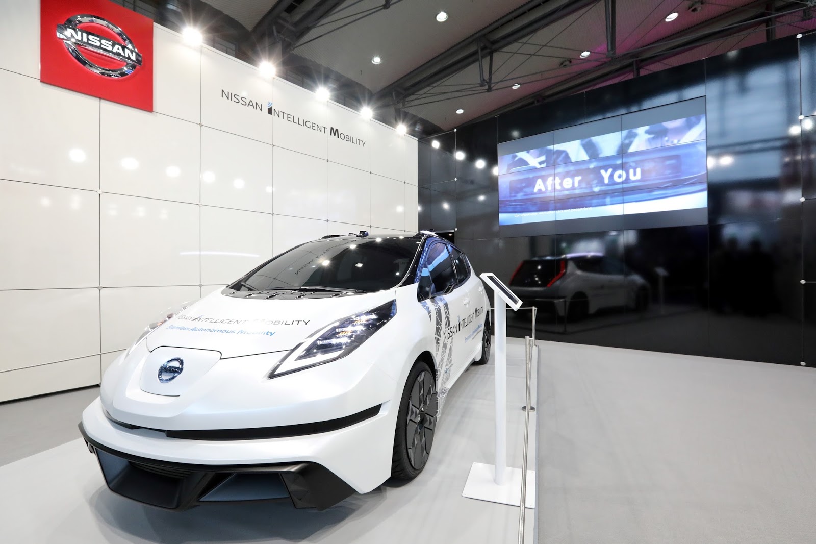 426187014 Nissan showcases innovative solutions to accelerate integration2B of Η Nissan ετοιμάζει αυτόνομο αλλά και σκεπτόμενο όχημα!