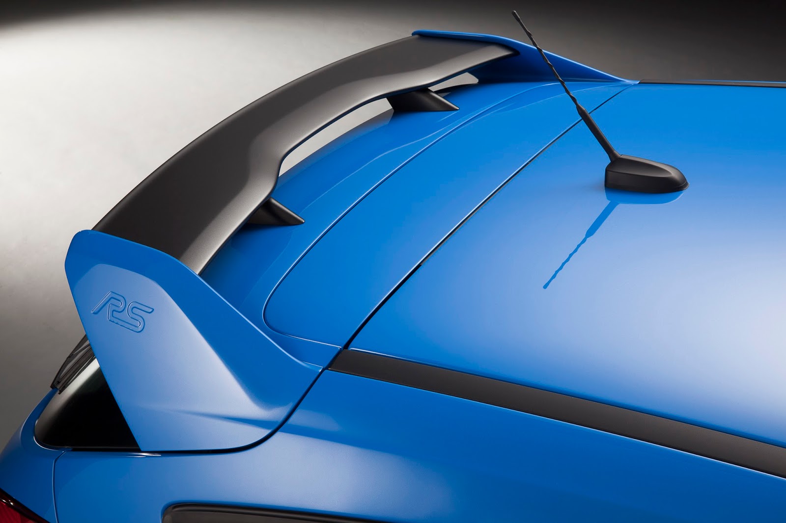 16FordFocusRS 11 HR Ford Focus RS Option Pack Edition : Το τέλειο βελτιώθηκε!