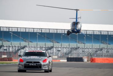 426207339 World first PlayStation controlled Nissan GT R achieves 130 mph2B run around Nissan sends its remote-controlled GT-R to the... schools!