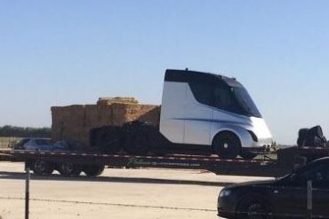 tesla2Btruck Αυτό είναι το φορτηγό της Tesla!