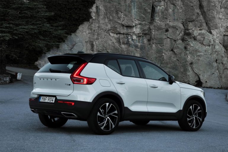 vol1 From 30.713 euros the price of the Volvo XC40