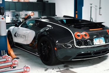 veyron1 Wie viel kostet ein Ölwechsel bei einem Bugatti?