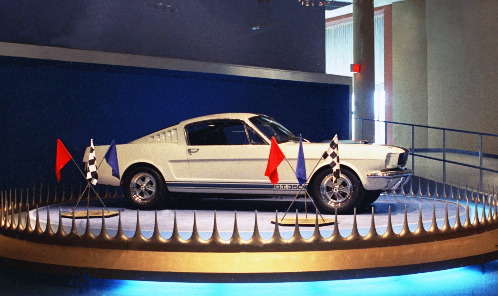 Q5 1965 Shelby GT350 1 Πώς γιορτάζει η Mustang τα 55 της χρόνια;