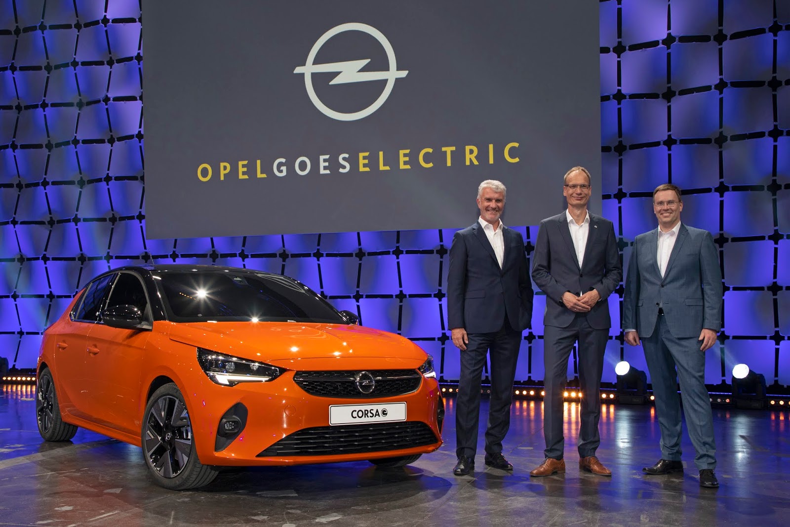 2019 Opel goes Electric Adams Lohscheller Mueller 507076 Το νέο Opel Corsa-e με αυτονομία έως 330 km και 136 ίππους