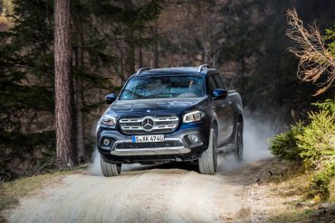 X Class Want to see and drive the Mercedes-Benz professionals?