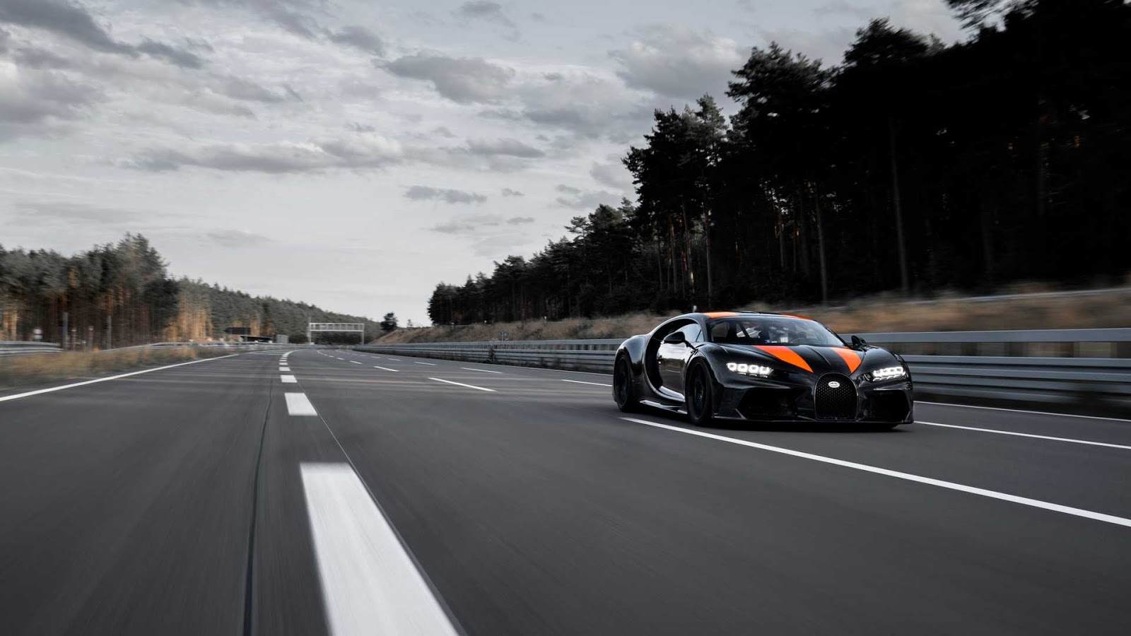 bugatti chiron sport built for top speed run Κυνηγώντας το μαγικό 500άρι