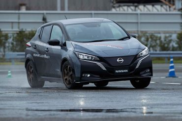 191024 01 0022B252832529 Nissan tests EV with dual-motor technology and all-wheel control