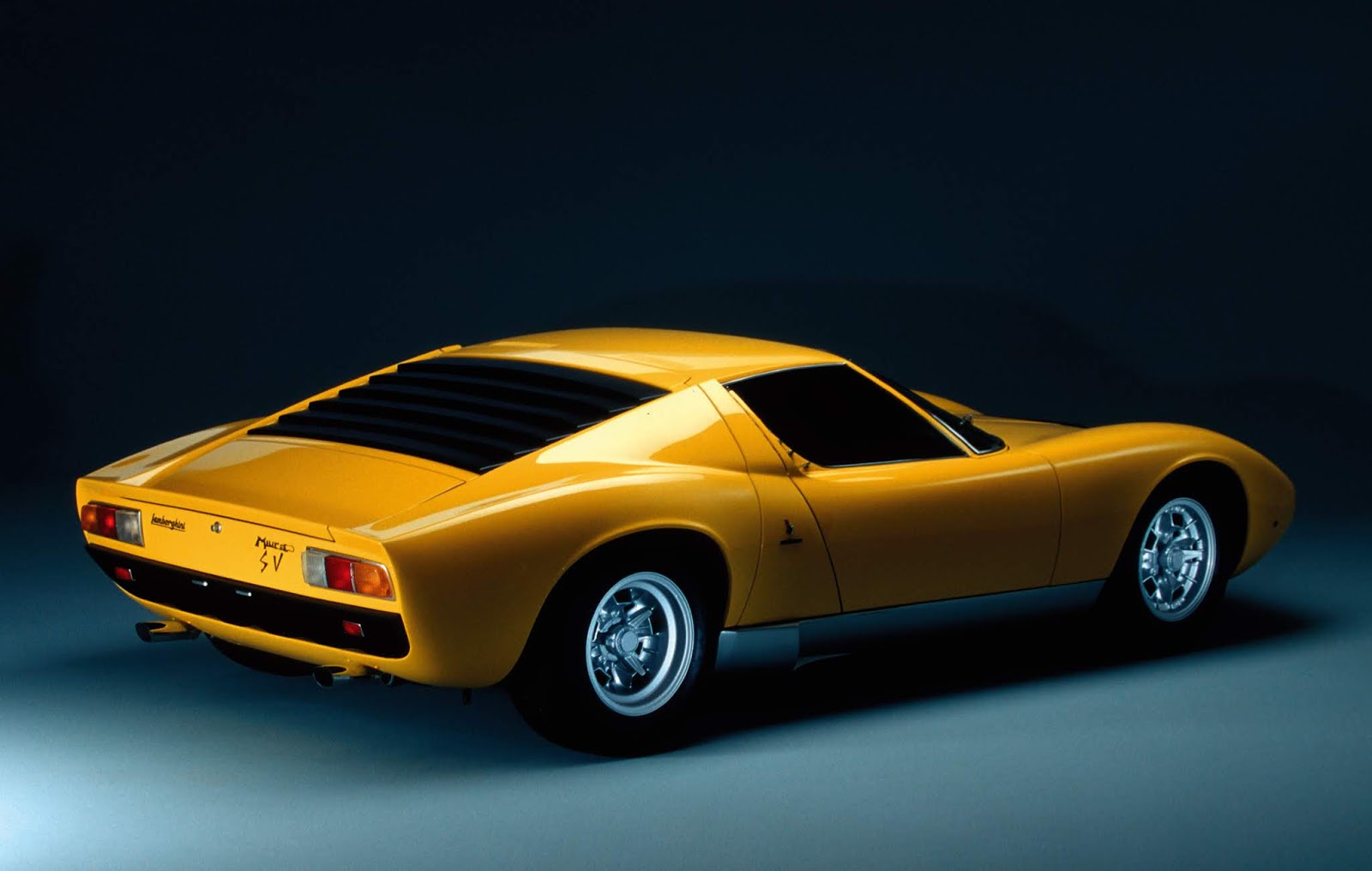 267620 Lamborghini Miura. Η γέννηση του supercar.