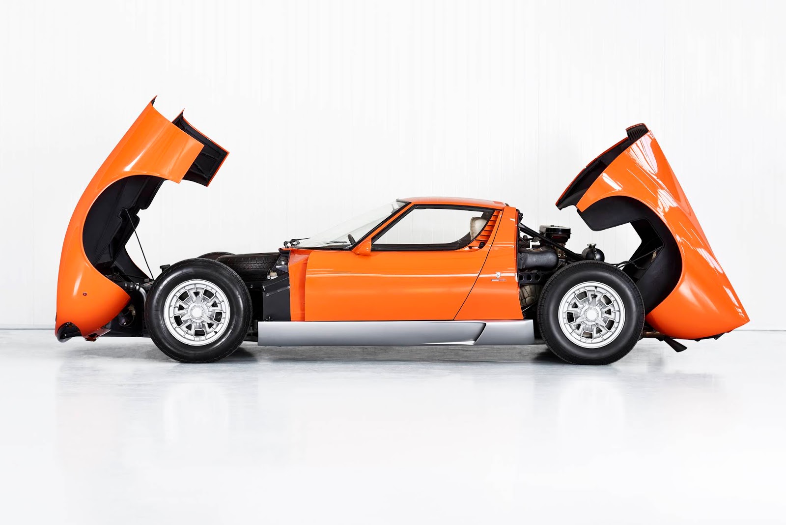 537532 Lamborghini Miura. Η γέννηση του supercar.