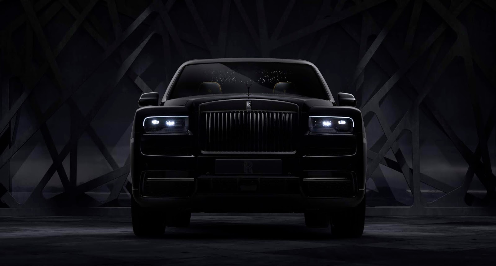 P90375515 highRes Η Cullinan Black Badge είναι η πιο badass Rolls Royce ever