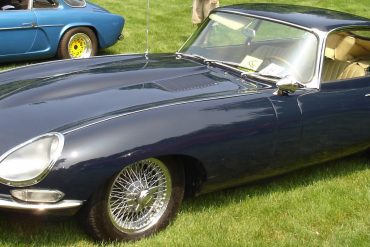 SeriesoneJag Jaguar E-Type. Όταν η τέχνη συνάντησε την αυτοκίνηση.
