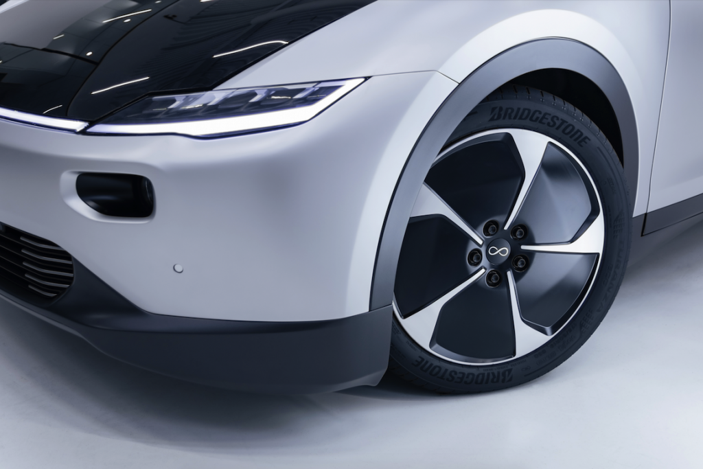 lightyear 1 Bridgestone & Lightyear : Συνδυάζουν τις δυνάμεις τους για το πρώτο ηλιακό, ηλεκτρικό αυτοκίνητο μεγάλης εμβέλειας στον κόσμο