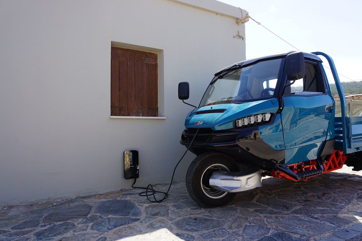 3MX Charging Το «μέλλον» των επαγγελματικών οχημάτων έφτασε στο νοτιότερο σημείο της Ευρώπης