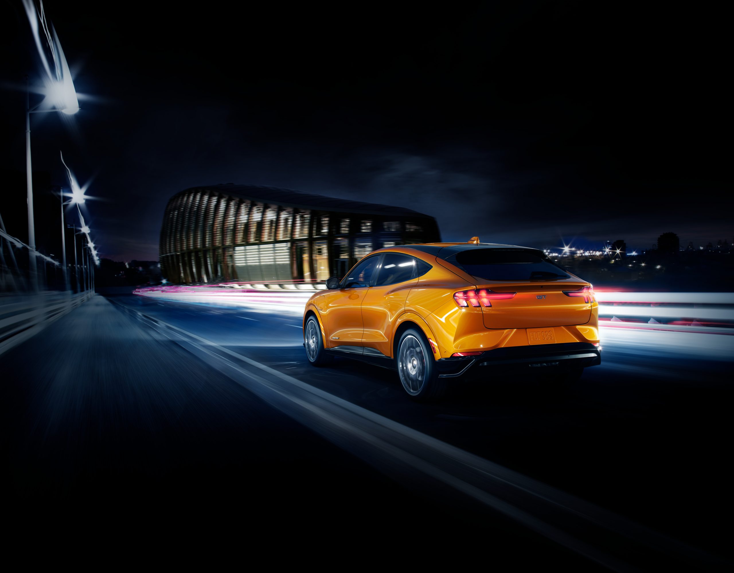 2020 FORD MACH E GT CYBER ORANGE 02 scaled Από 51.587 ευρώ η τιμή της Ford Mustang Mach-E στην Ελλάδα