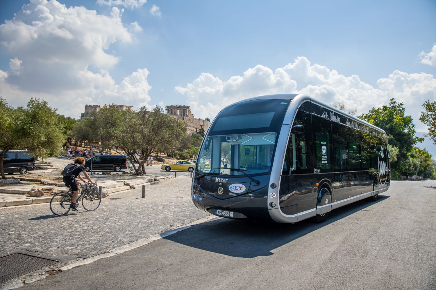 saracakis irizar electric bus 2 Είναι τραμ; Είναι διαστημόπλοιο; Είναι το νέο e- λεωφορείο της Αθήνας!