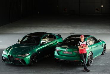 01 Kimi Raikkonen Giulia GTA Balocco "Καρώ σημαία" για τον Kimi στη Formula 1