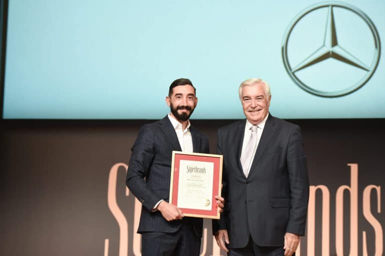 CA1 8162 b Mercedes-Benz Hellas è stata premiata come Business Superbrand