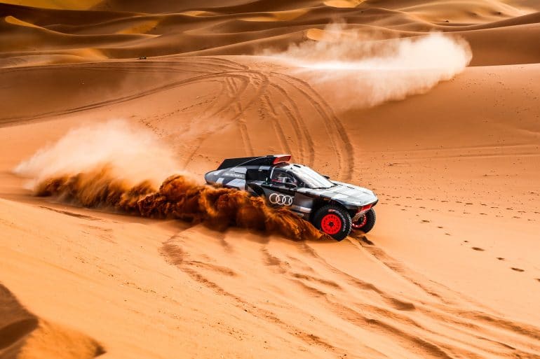 AUDI RS Q E TRON 3 Audi: Τα «κλειδιά» της επιτυχίας του RS Q e-tron στην έρημο του Ντακάρ