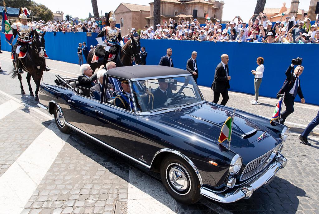 lanciaflaminiapresidenziale2 6298c8184afd3 6298d54882f7d H Προεδρική Lancia Flaminia πρωταγωνιστεί στη «Γιορτή της Δημοκρατίας» της Ιταλίας