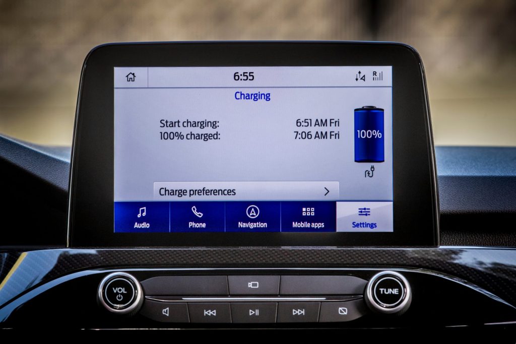 Kuga ST Line X Plug In Hybrid 071 Ford: Οι προηγμένες λύσεις φόρτισης που έχει αναπτύξει
