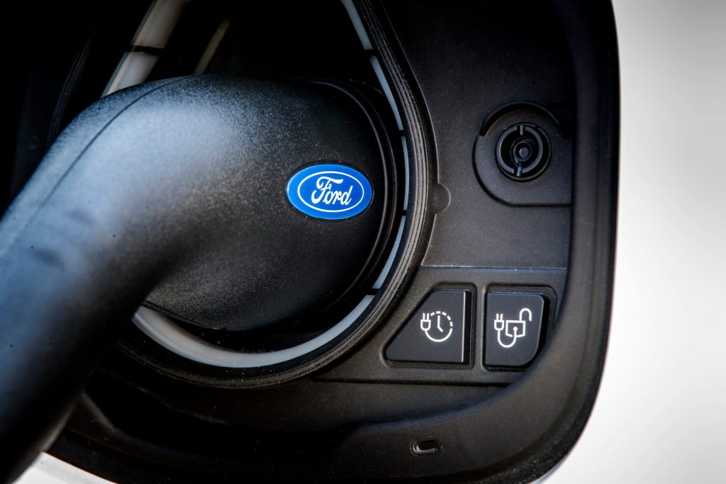 Kuga Vignale Plug In Hybrid 051 Ford: Οι προηγμένες λύσεις φόρτισης που έχει αναπτύξει