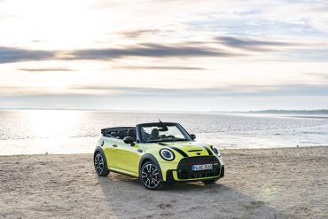 P90413653 highRes the mini john cooper New MINI price list