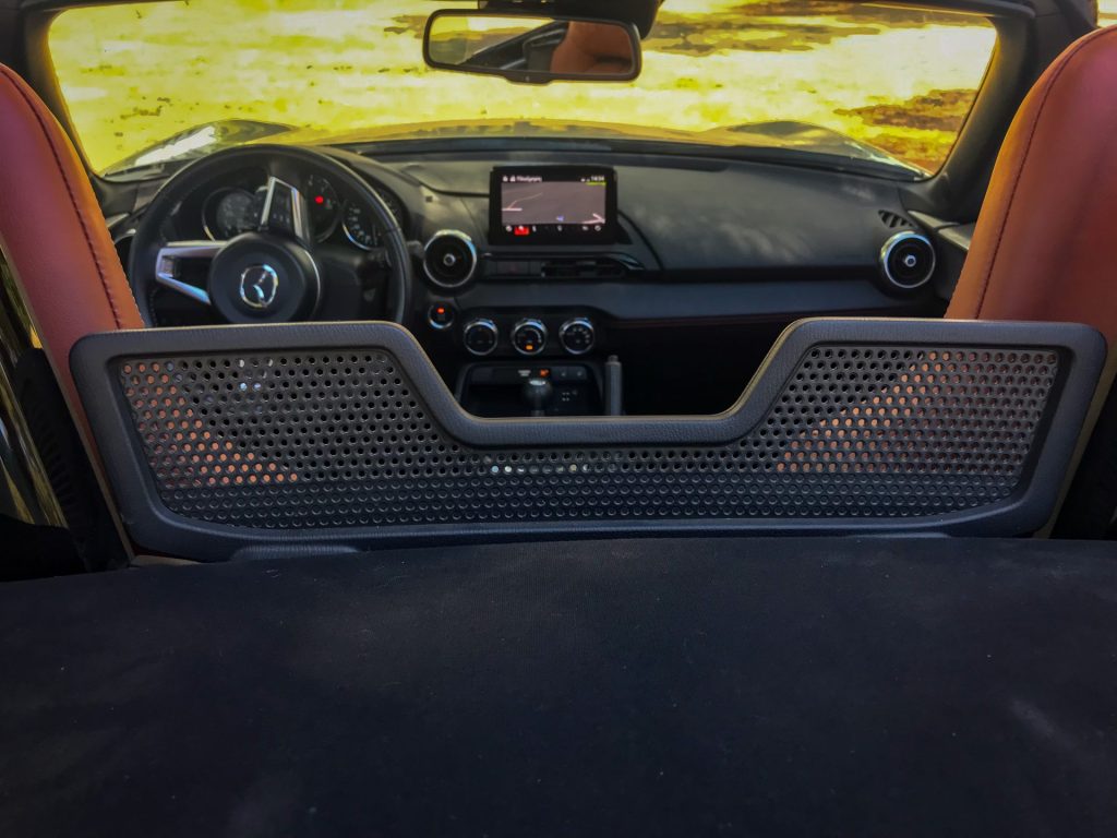 image00031 3 Οδηγούμε Mazda MX-5 SkyActiv-G 184hp 2.0: «Fun To Drive» στους ανοιχτούς ορίζοντες   
