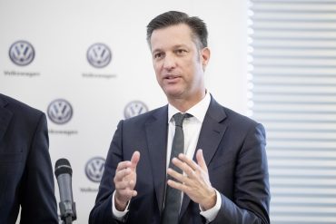 Thomas Schmall Volkswagen Group: Φιλόδοξοι στόχοι και ανάπτυξη νέας τεχνολογίας ξηρής επίστρωσης μπαταριών