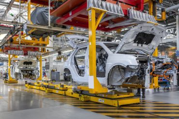 A behind the scenes look at the prototyping process for the future all electric Renault 5 1 ACEA: Η ΕΕ χρειάζεται μια βιομηχανική στρατηγική για τον τομέα της αυτοκινητοβιομηχανίας, όχι μια μεμονωμένη ρυθμιστική προσέγγιση (Βίντεο)