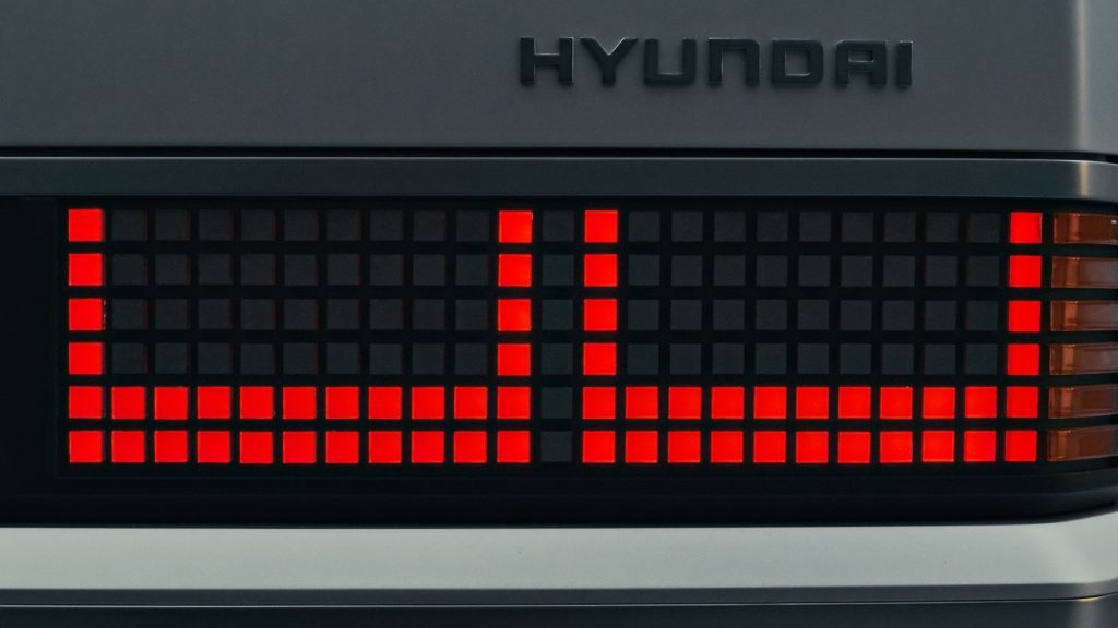 Image 10 Hyundai Parametric Pixel in Hyundai Heritage Series PONY Η Hi-Tech υπογραφή της Hyundai