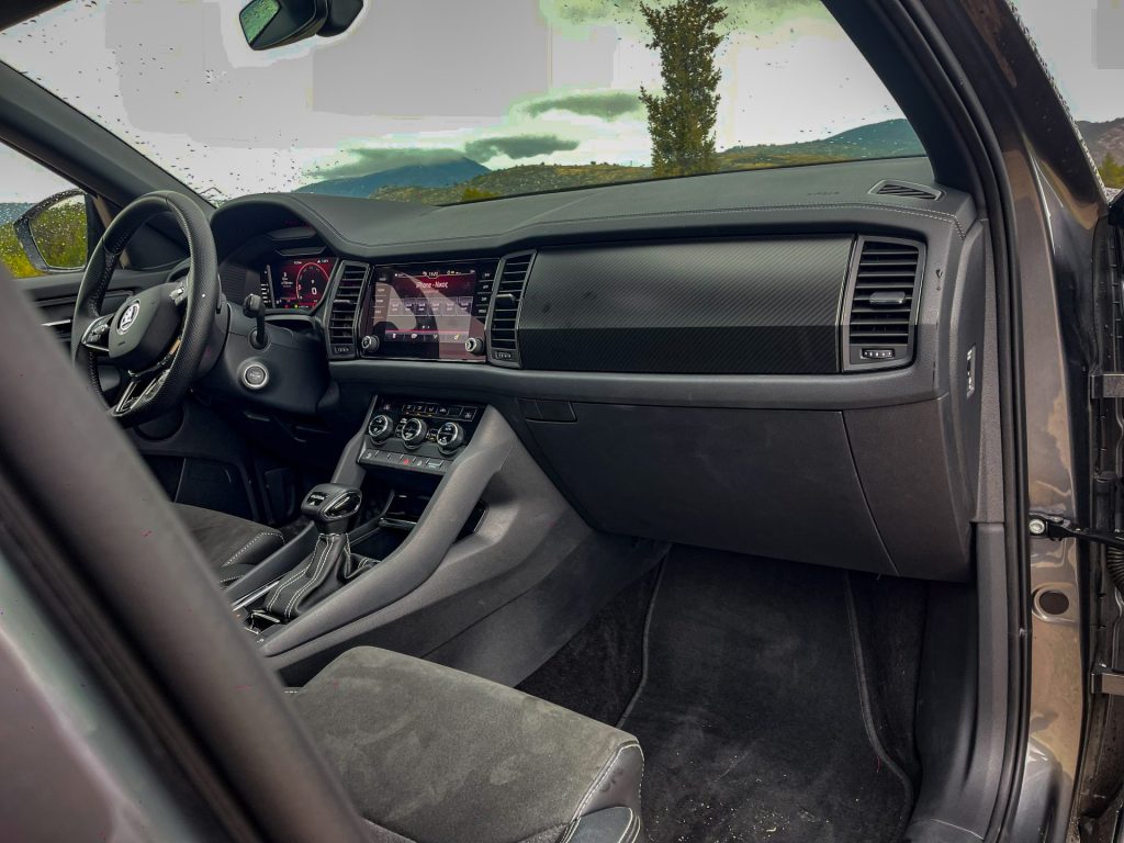 IMG 3534 Οδηγούμε Škoda Kodiaq 2.0 TDI 150hp Sportline: Εστιάζει στις ανάγκες του οικογενειάρχη