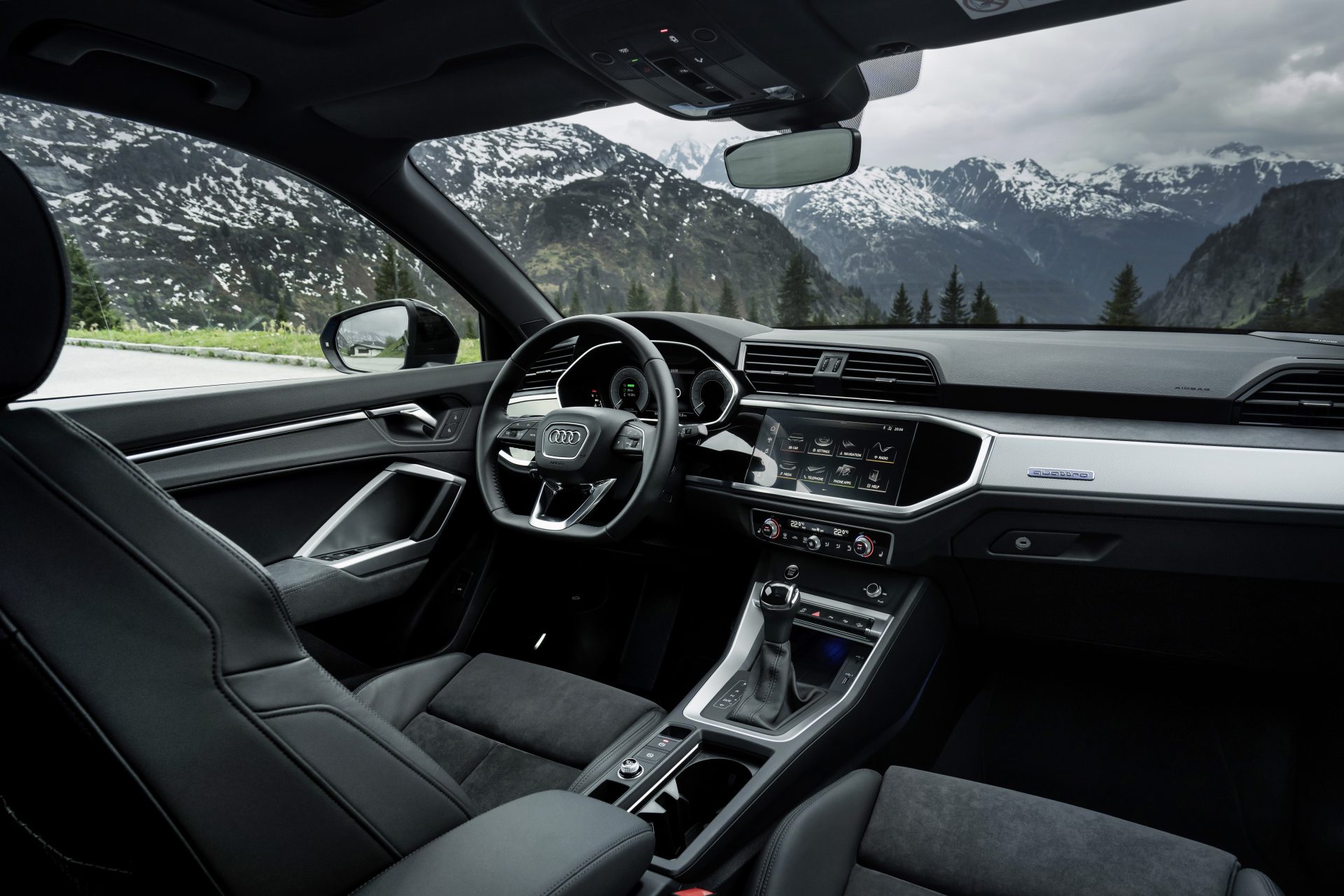 A208848 large Audi Q3 & Q3 Sportback: Νέες εκδόσεις με πιο πλούσιο βασικό εξοπλισμό