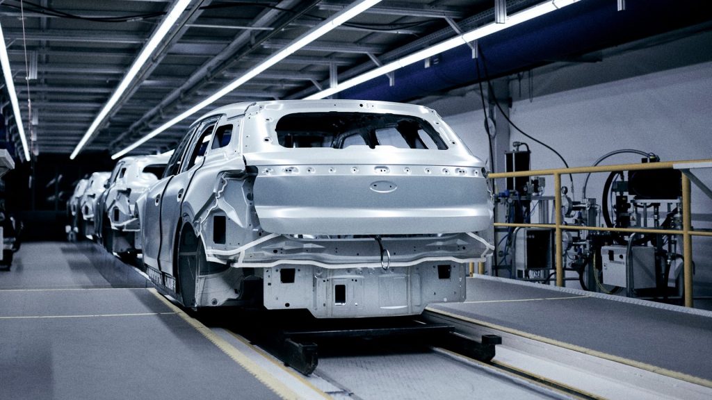 2024Ford ElectricExplorerProductionStart AGV 46 Ξεκίνησε η παραγωγή του νέου, αμιγώς ηλεκτρικού Explorer στο εργοστάσιο συναρμολόγησης EV της Ford στην Κολωνία