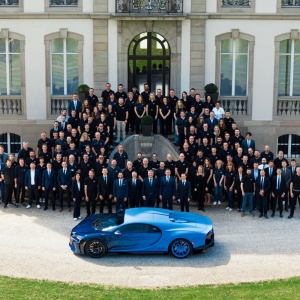 24 BUGATTI l ultime – first CHIRON ‘L’Ultime’: Γιορτάζοντας το τέλος εποχής της ασυναγώνιστης Bugatti Chiron