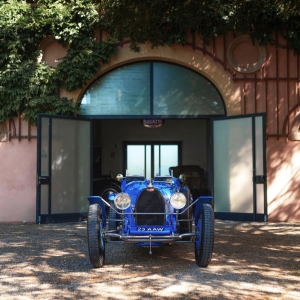 01 BUGATTI T35 100th Anniversary Bugatti Type 35