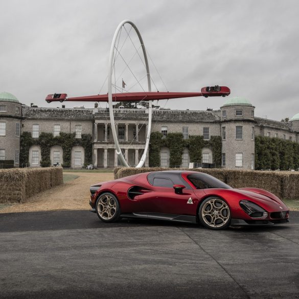 GoodwoodFOS20246 Der Alfa Romeo 33 Stradale hatte seinen Auftritt beim Goodwood Festival of Speed 2024