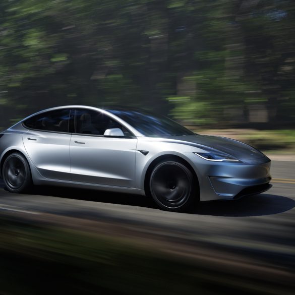 Model 3 Quicksilver 3 Tesla führt die Quicksilver-Lackierung für das Model 3 ein