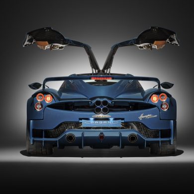 Pagani Huayra Epitome 4 1 Posteriore Portiere aperte B Pagani Huayra Epitome: Greek name for the first Pagani with manual transmission
